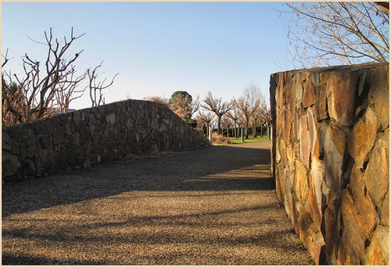 Walkway wall