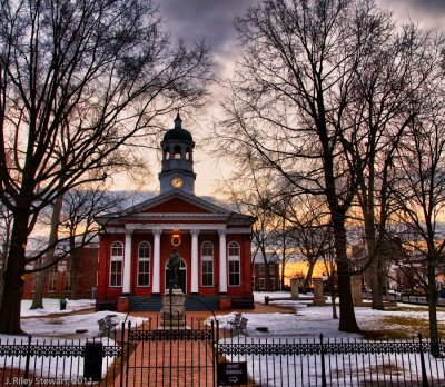 This image of the Leesburg Courthouse is among my favorites. At the beginning and end of each day, the clocktower and clock is illuminated, giving this landmark of Leesburg a unique and nostalgic essence. character.