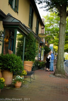 Window Shopping in Middleburg