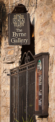 Byrne Gallery, Sign