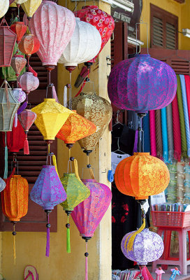 One of a hundred lantern shops