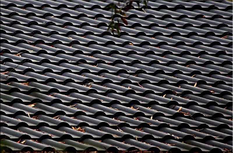 Roof tiles