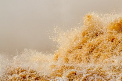 en raison de l'pais nuage de goutelettes