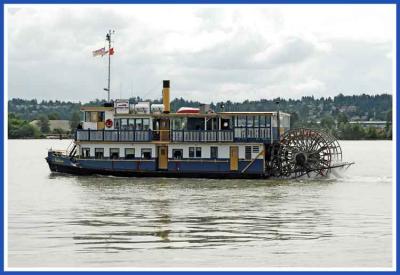 Paddlewheeler the Native heading upriver.