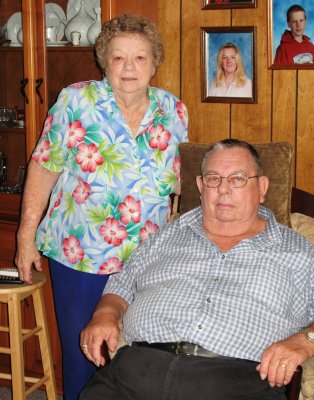 Junior and Dixie Atkins - 2007 (Junior's brother once commented..Junior, if you were any taller, you'd be square)
