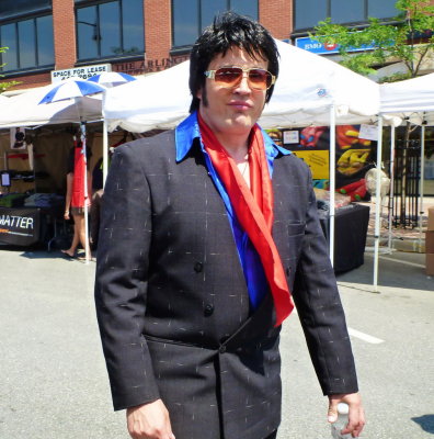Elvis cruises downtown Collingwood - 2012