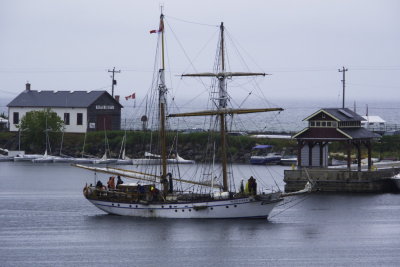 Pathfinder arrives in Collingwood Harbour - Aug 2012