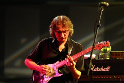 Sonny Landreth_4968rs.jpg