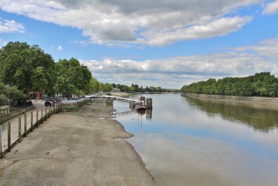 The Embankment is on the left.