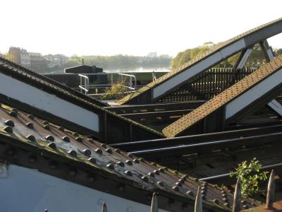There are 2 lines across the bridge.