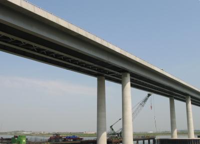 Very smooth lines on the new bridge.