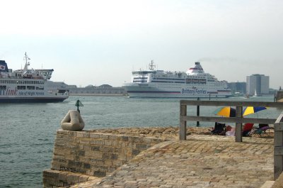 Ferry in, ferry out, this is a busy stretch of water here.