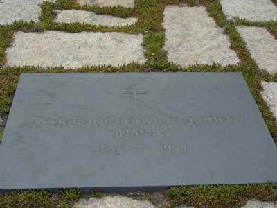 Grave of Jacqueline Kennedy Onnassis. Arlington Cemetery, Virginia