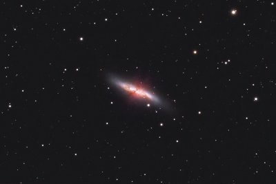 Irregular Galaxy M82