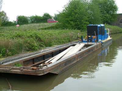 Work Boat 01.JPG