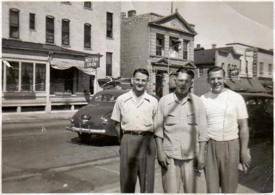 g4/51/263051/3/52138059.08211943_dad_butch_carl.jpg