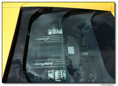 yellowlamborghini1engine-15349-sm.JPG