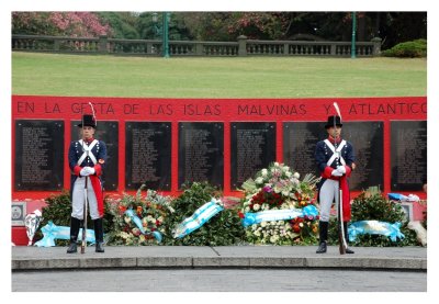 Monumento a los caidos en Malvinas III