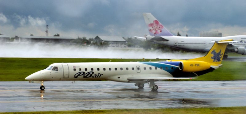 PBair Embraer 145, HS-PBE