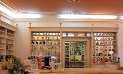 Traditional Pharmacy 