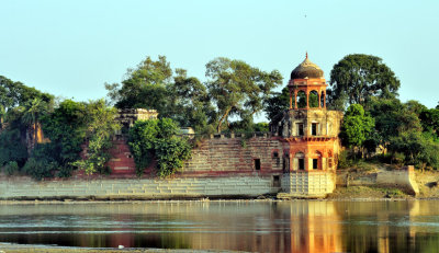 The Abandoned Palaces of the Emperors