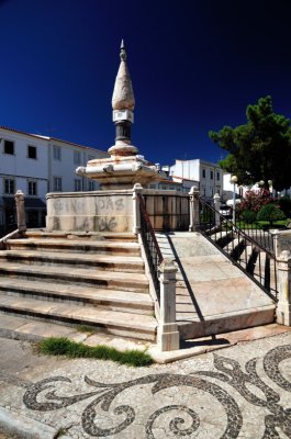 Historic Fountain in Jeopardy