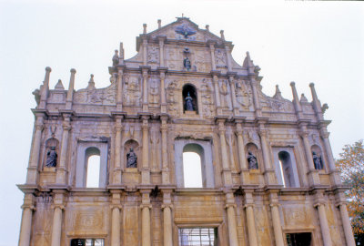 Macau's Ex Libris: In Ruins...