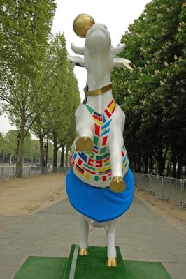 May 2006 -  Miss Foot - Exhibition avenue des Champs Elyses 75008