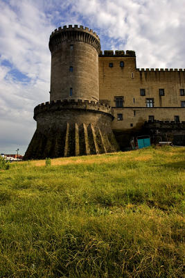 Castle_Nuovo.jpg