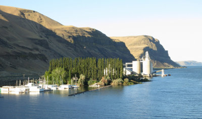 Riverside Grain Elevator & Marina