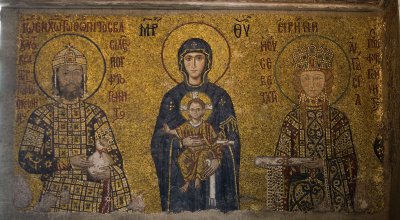 King, Mary with child Jesus and queen