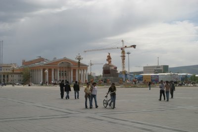 Sukhbaatar Square - State Opera And Ballet Theatre at back