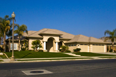 Front 1 Estenssoro.jpg