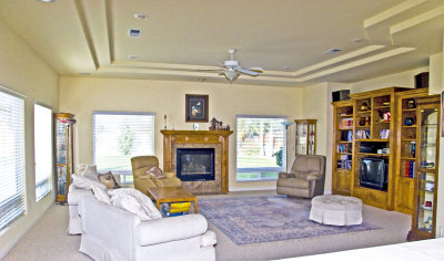 family room Estenssoro.jpg
