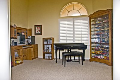 1computer room Estenssoro.jpg