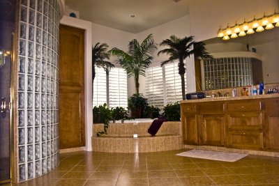 Bathroom Estenssoro.jpg
