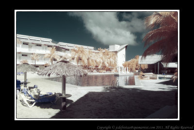 2011 - Infrared - Sol, Mares e Luna Hotel - Holguin, Cuba