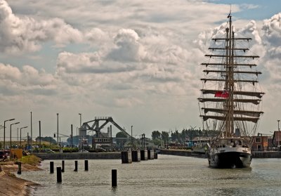 sv TENACIOUS