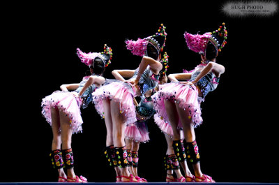 2011-09-china-dance-group