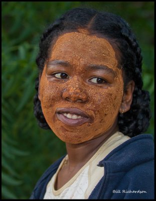 woman with bark paste sunscreen.jpg