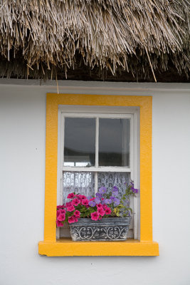 thatched roof window box.jpg