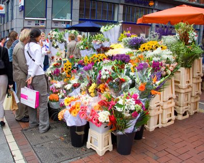 Dublin flower vendor.jpg