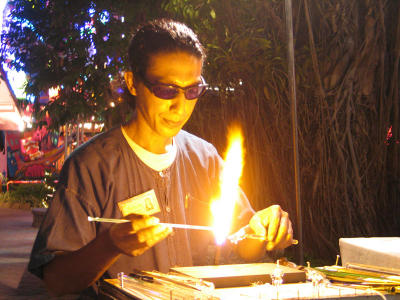 A glass maker at fantasea.