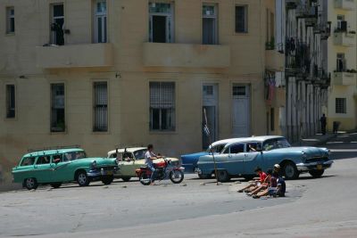 Havana-skateboarding