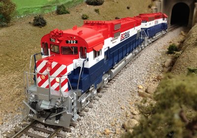 RW&B pair exiting the tunnel.