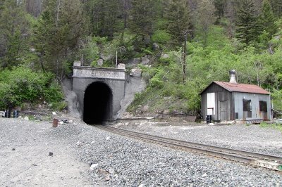 From June 2012, the 'new' east face of Mullan Tunnel. NP's old blower housing is sorely missed.