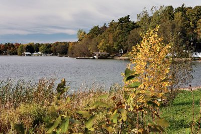 Bateau Channel, between the mainland and Howe Island