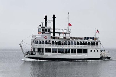 Island Queen III, a paddle steamer