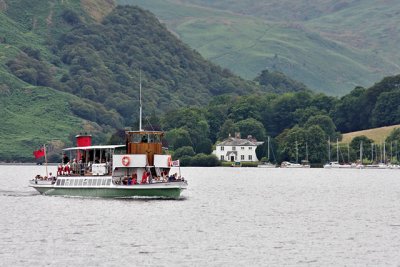The Raven, approaching the pier at Pooley Bridge