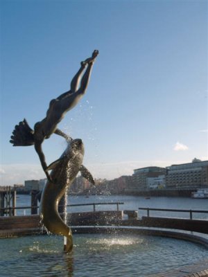 Fountain at the Thames